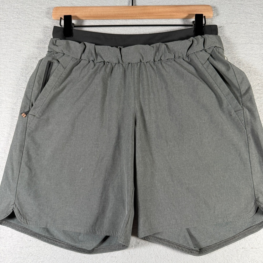 REI Co-op Mens Active Shorts Gray Heathered Liner Zipper Pocket Small 141051